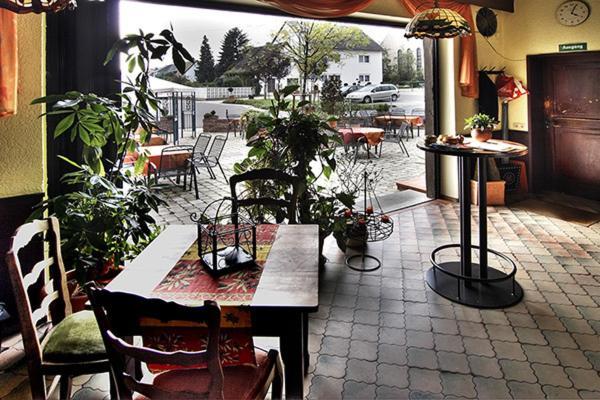 Hotel Am Markt Kleinblittersdorf Exteriör bild
