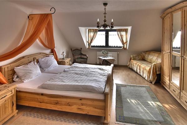 Hotel Am Markt Kleinblittersdorf Exteriör bild